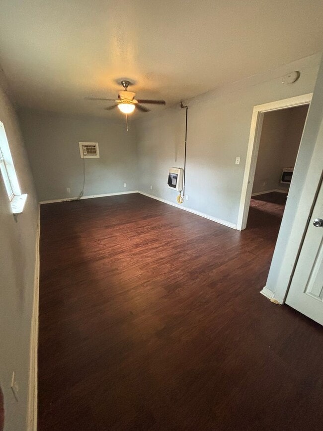 403.5 Egan St