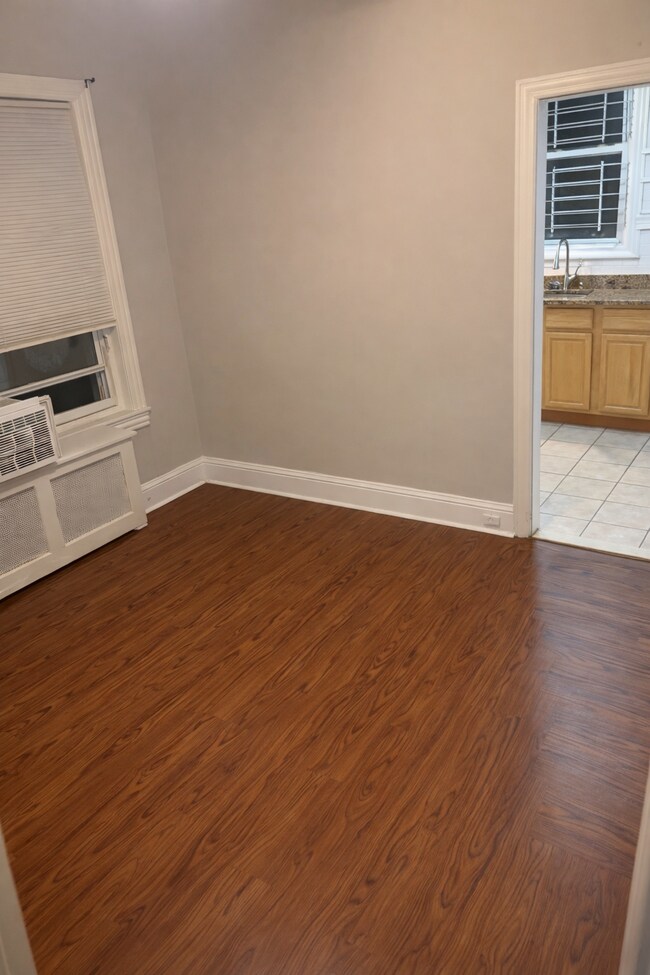 Photo - 6238 Chestnut St Unidad 6238 chestnut street 2nd floor