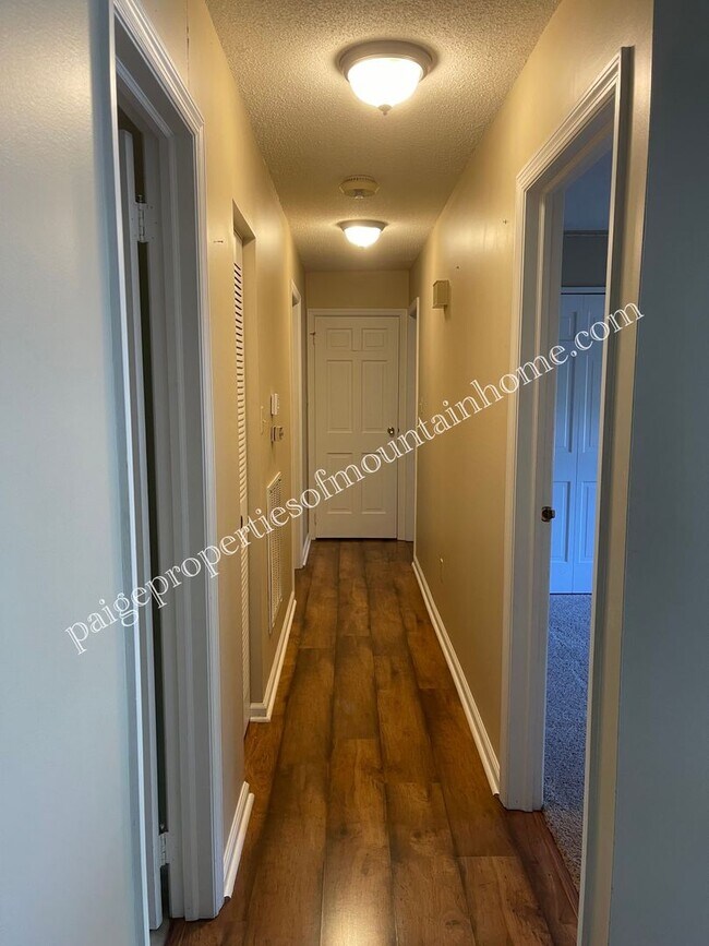 Photo - RANCH STYLE HOME