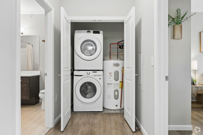 1BR, 1BA - 751SF - Laundry