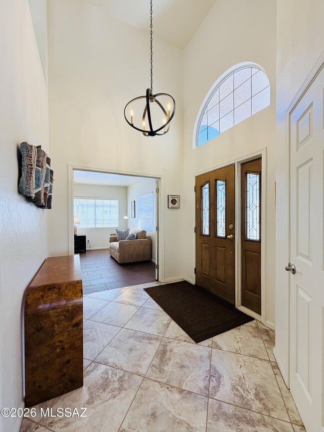 1465 W Bridalveil Pl