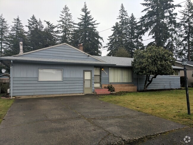 Building Photo - 3 Bedroom Ranch Style Home in the Centenni...