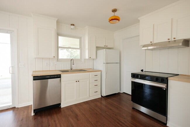 Photo - 3114 Richmond Hill Dr
