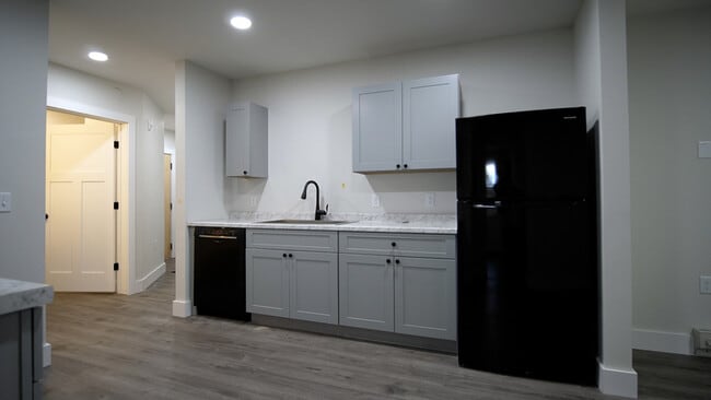 15 Hungerford Terrace Unit 1