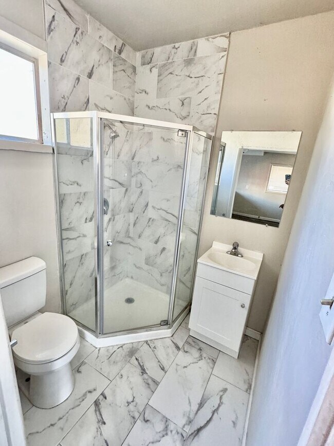 Building Photo - 634 S Front St Unit 634 S Front St #A Rental