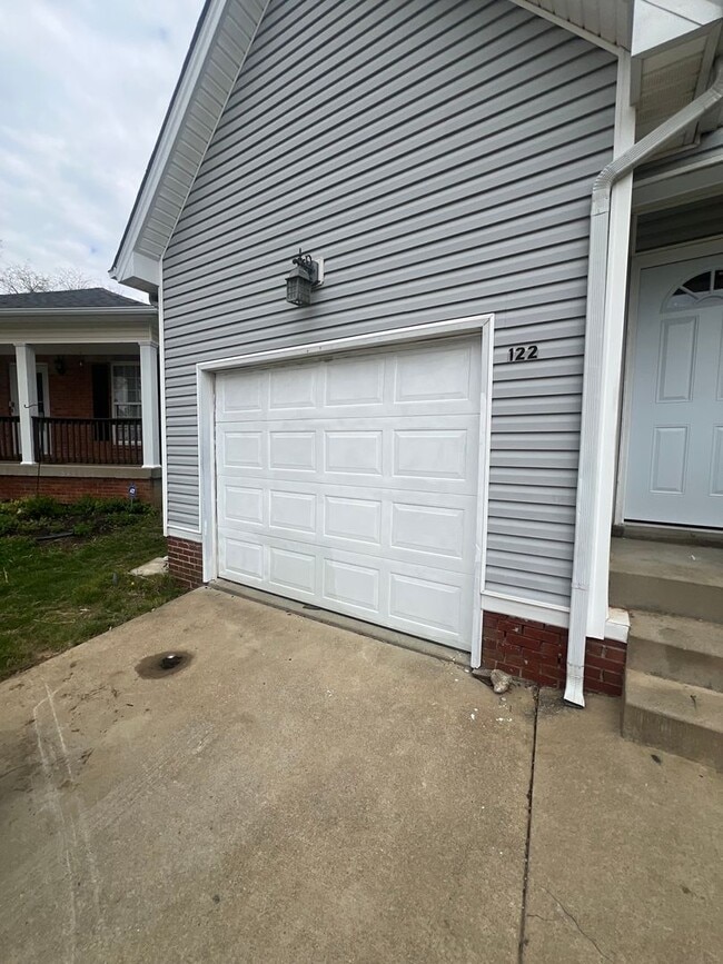 Photo - 3 BEDROOM-, 2 BATH MUST SEE!