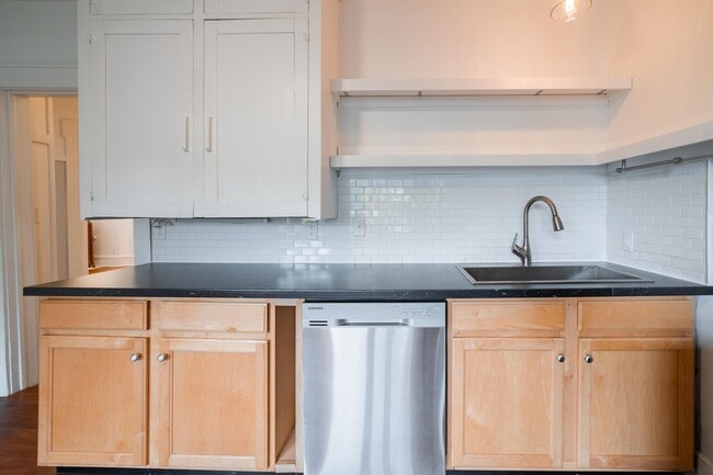 Photo - Dover Apartments