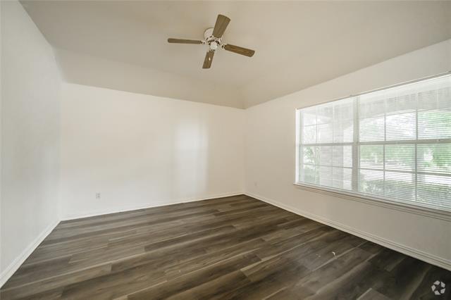 Building Photo - 1816 Caney Creek Dr Rental