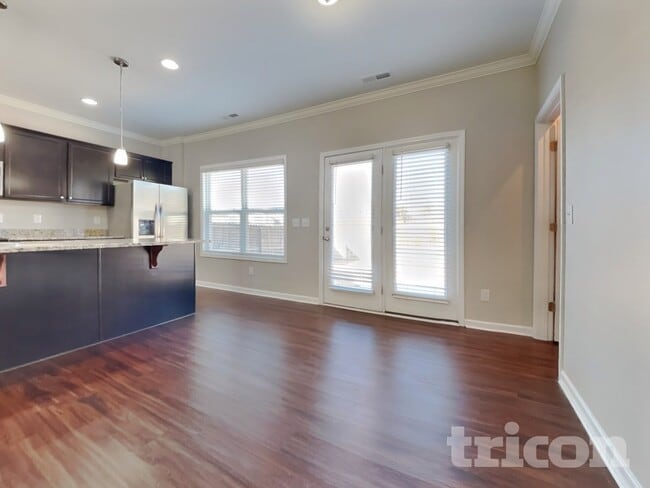 Photo - 932 Peninsula Pl