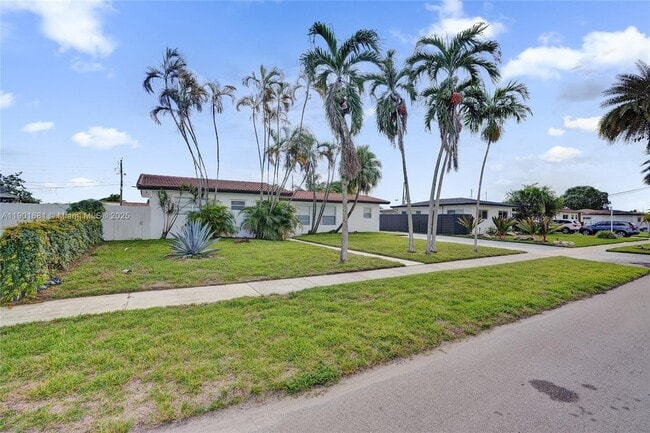 Photo - 5750 NW 111th St