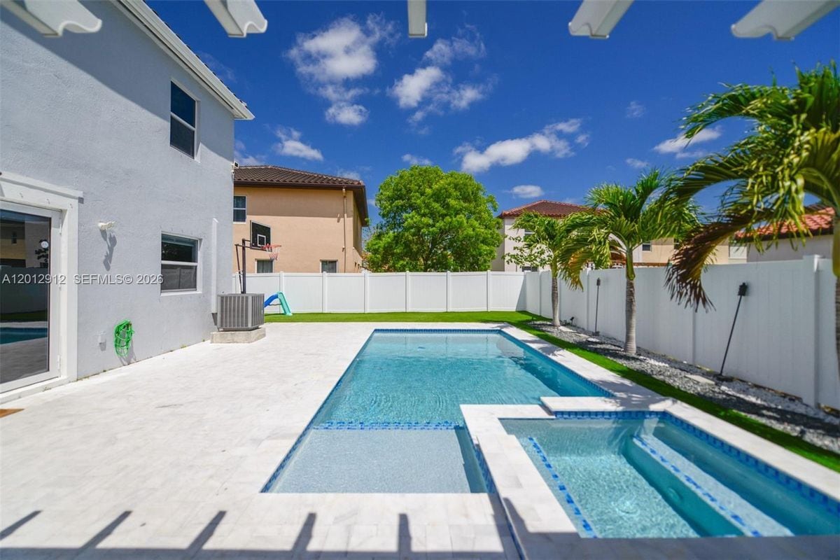 Photo - 9101 SW 169th Pl