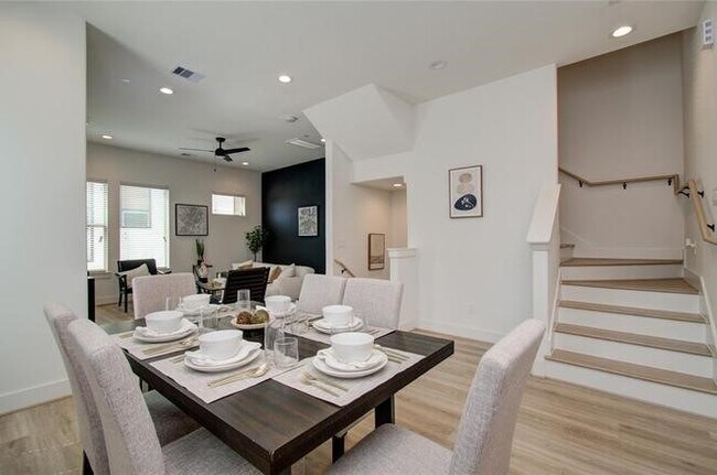 Photo - 2309 Eagle St