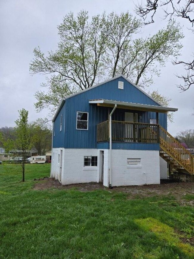 Building Photo - 71 S. Fifth St Unit Garage Apt.