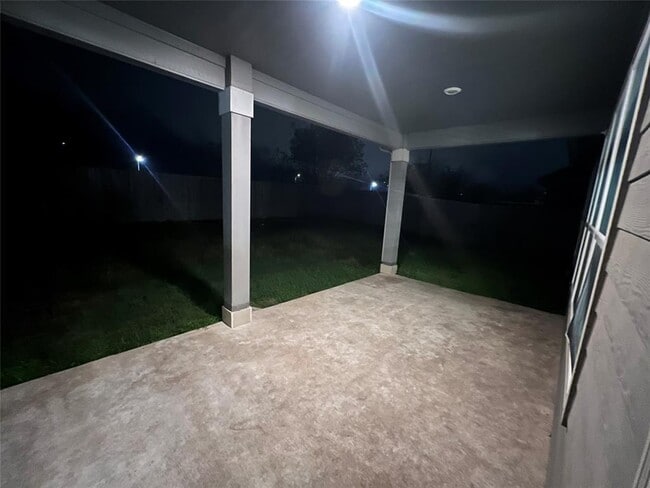 Photo - 112 W Point Way