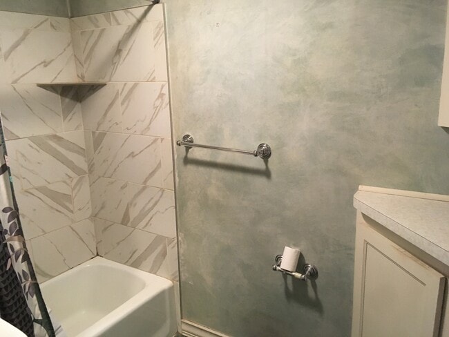 Photo - 2337 N 67th St