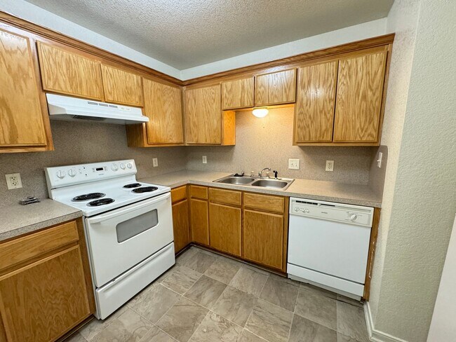 Photo - 3701 Ys Pak Ct Unidad F