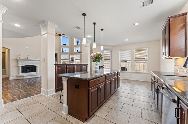 Photo - 31183 Pecan Creek Dr