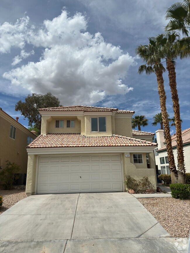 Building Photo - Welcome to Your Dream Home!