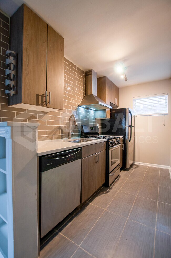 Photo - 943 Greenwood Ave NE Unit Apt 06