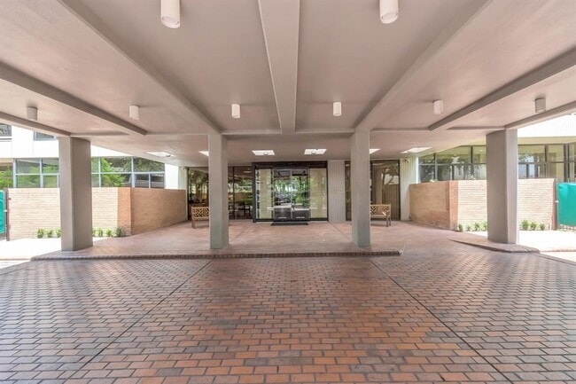 Photo - 14 Greenway Plaza Unit 23O