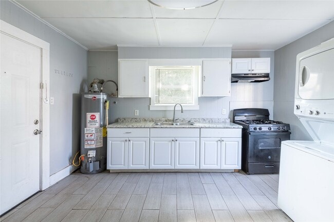 Photo - 1509 J H Clouser St