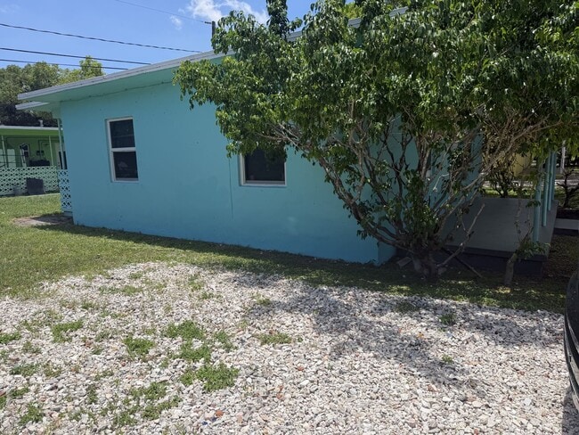 Photo - Freshly rehabbed, centrally located 2/1!