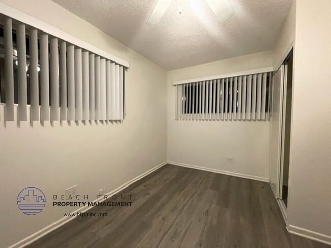 Photo - 2521 Mathews Ave.