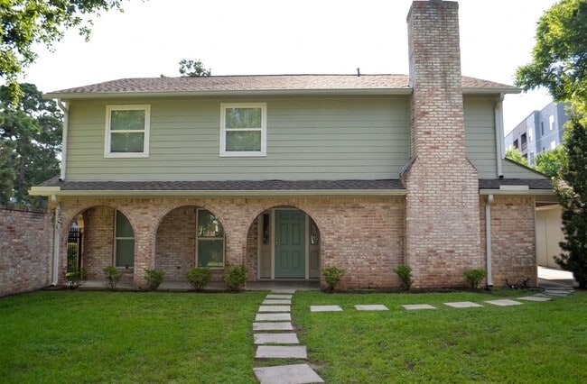 14923 Perthshire Rd