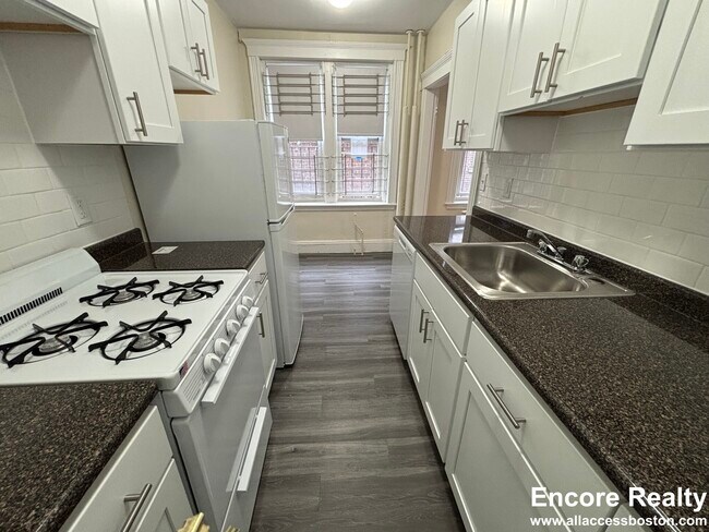 Photo - 462 Park Dr