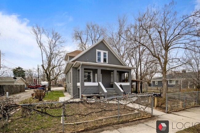 Building Photo - 764 Garfield Ave Unit 1