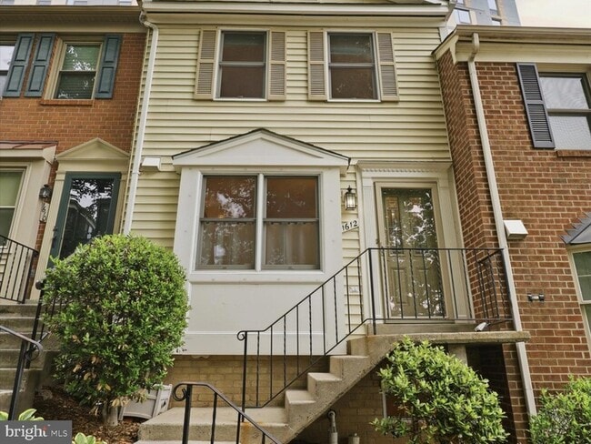 Photo - 1612 Arlington Blvd