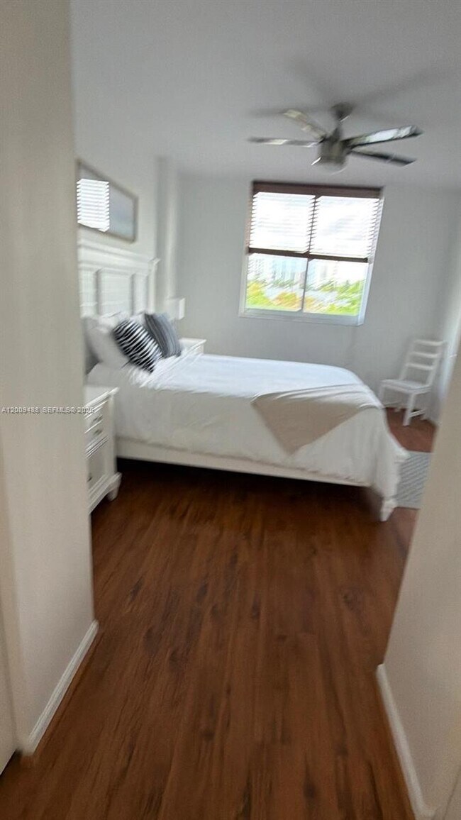 Photo - 18800 NE 29th Ave Unit 302