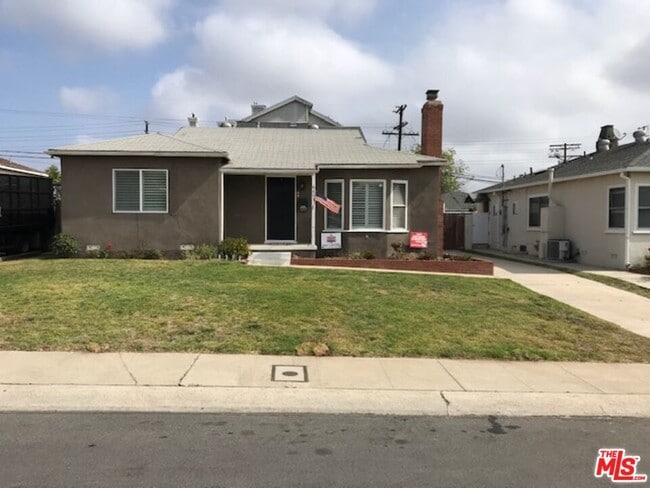 Building Photo - 6607 W 87th St Rental