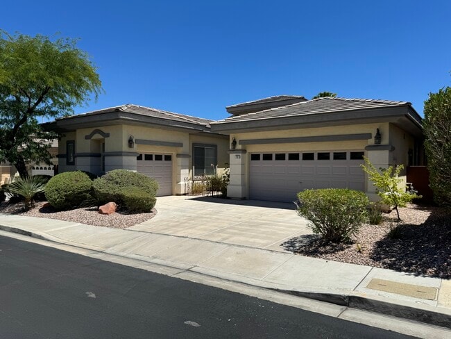 Photo - 712 Pinnacle Heights Ln