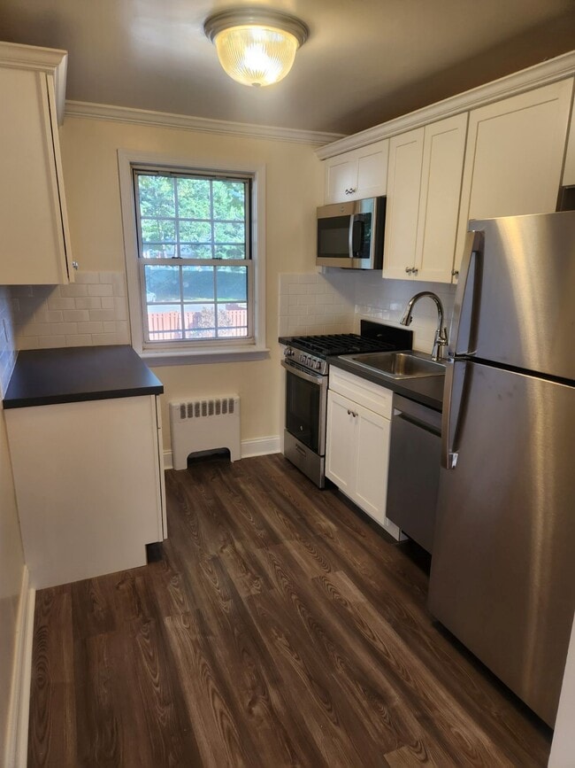 Kitchen - 3 Rm, 1 Bd, 1 Ba, Reno 3