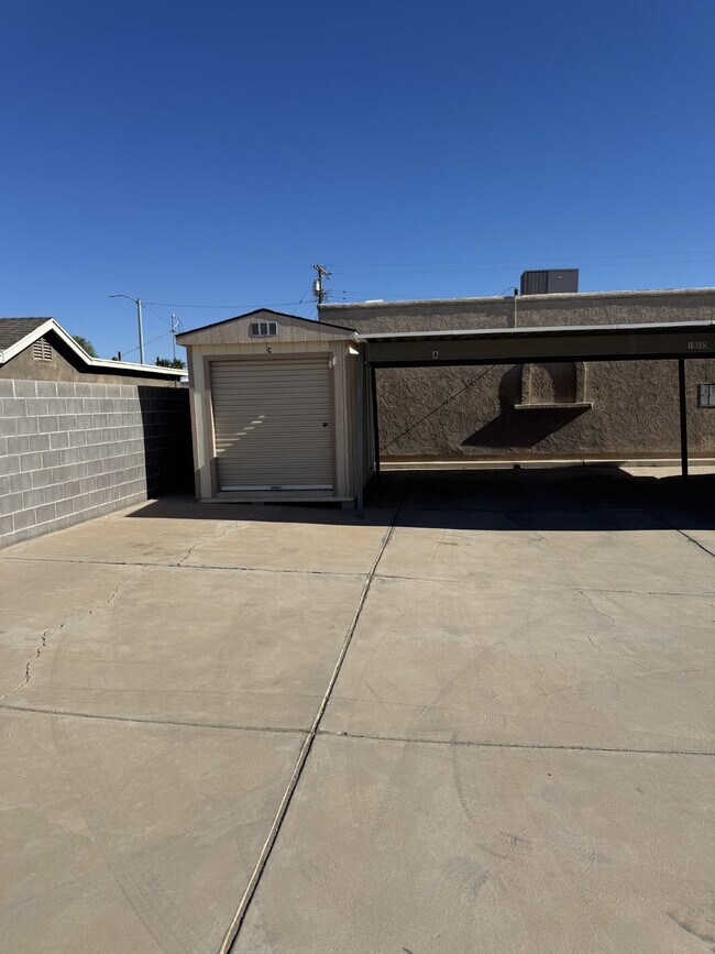 Photo - A Cozy 2 bed/ 2 bath home in the heart of Yuma! Unit Apt A