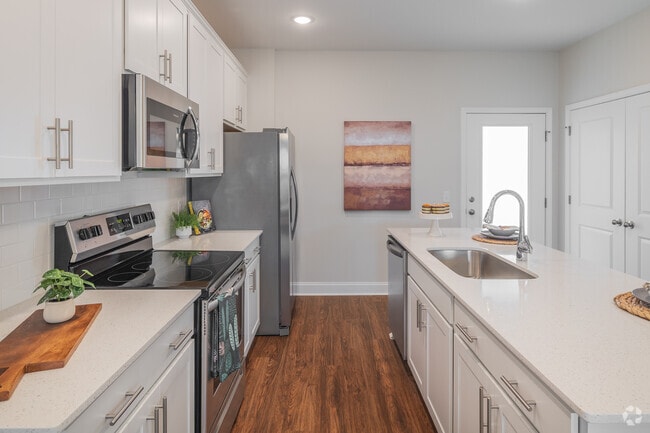 2BR, 2.5BA - 1,224SF - Kitchen Appliances