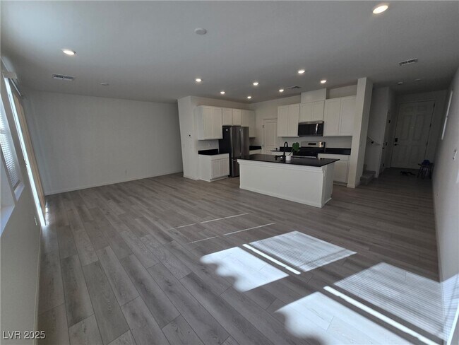 Building Photo - 9113 Rivington Ave