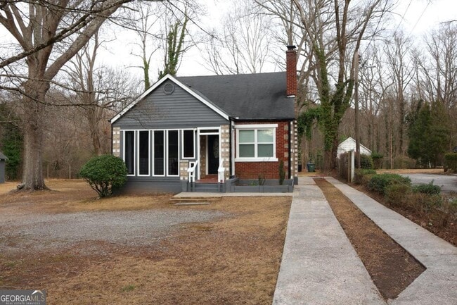 Building Photo - 1526 Childress Dr SW