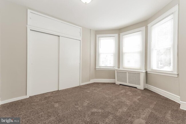 Photo - 2011 Wilmot St