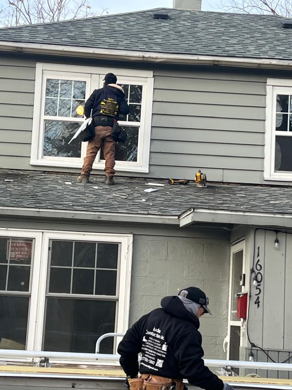 Photo - 16054 Cottage Grove Ave