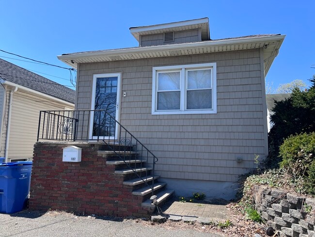 Photo - 107 Highway 35