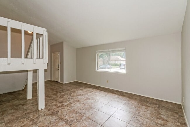 Photo - 11923 Yeatmah Ln