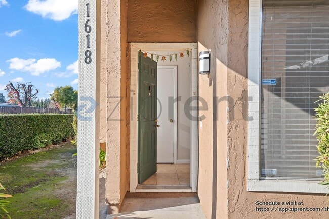 Photo - 1618 Seacreek Way