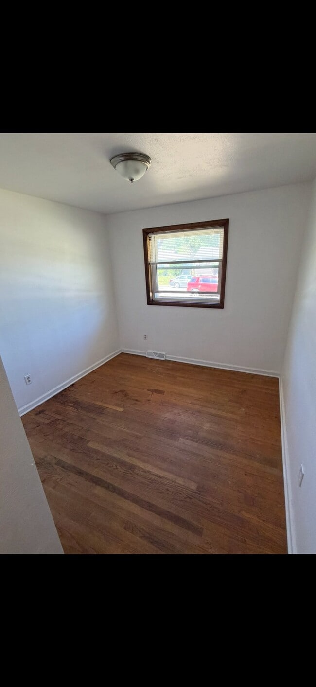 Photo - 709 Porter St