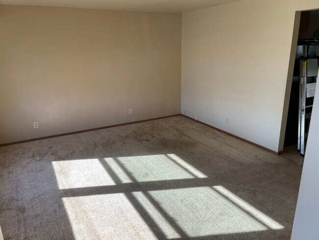 Living room - 2902 S 22nd St