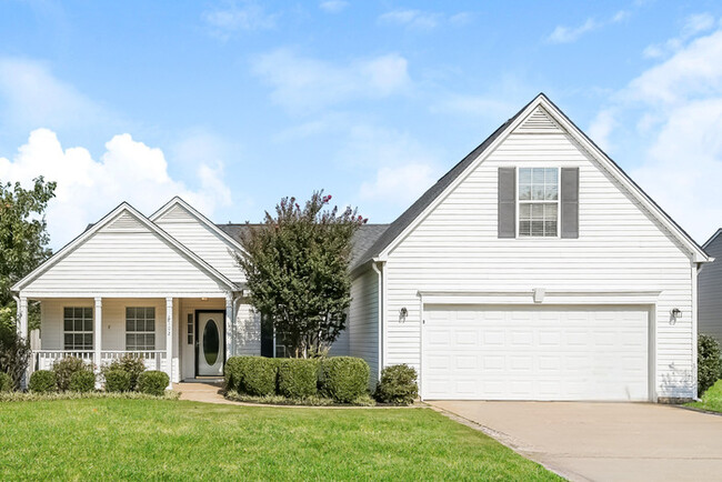 Charming 4-Bedroom Home with Covered Patio... - Charming 4-Bedroom Home with Covered Patio...