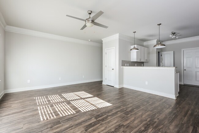 Photo - 243 Riley Cir