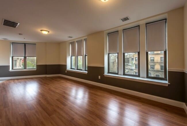 Photo - 1126 Boylston St