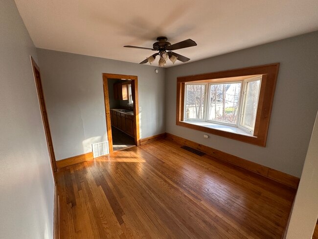 Photo - 2512 Tyrone St